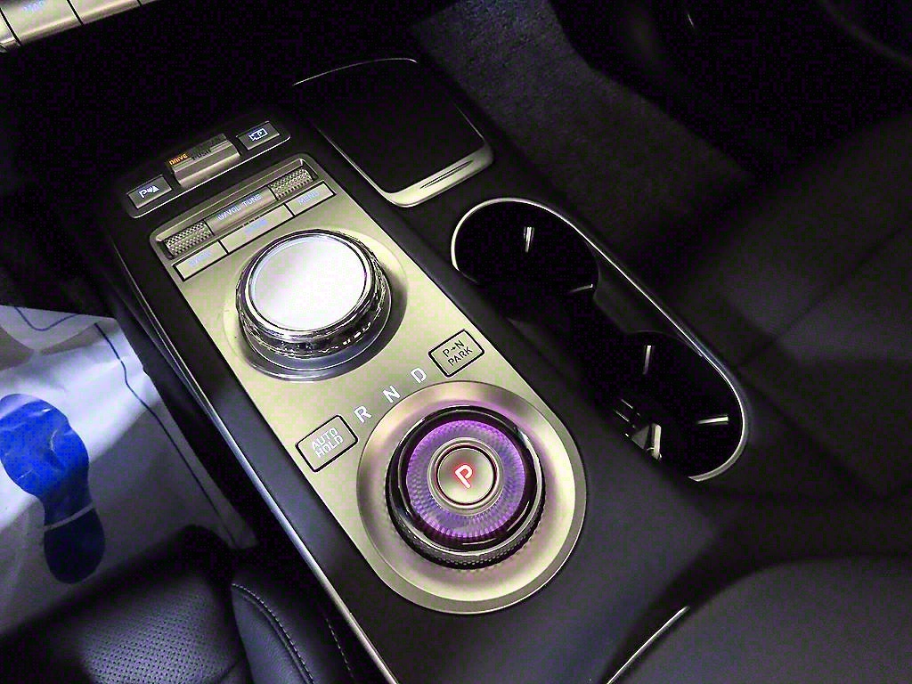 Genesis GV70 - Vista 12