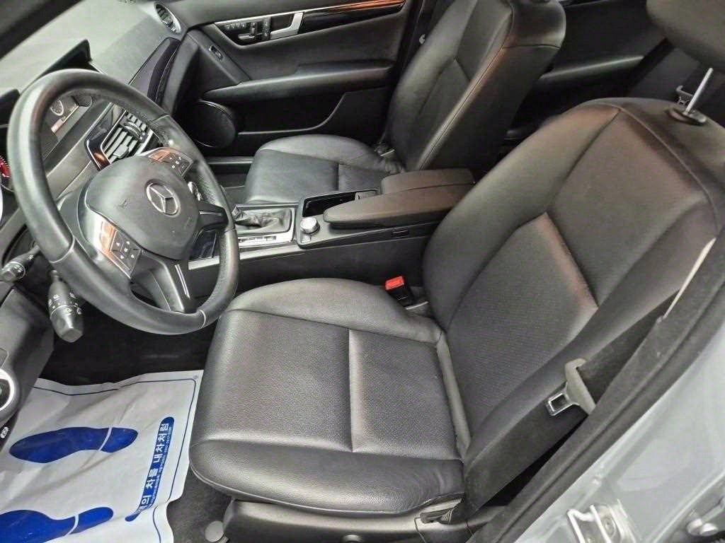 Mercedes Benz C Class - Vista 11