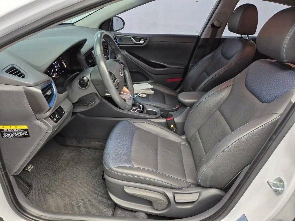 HYUNDAI Ioniq - Vista 11