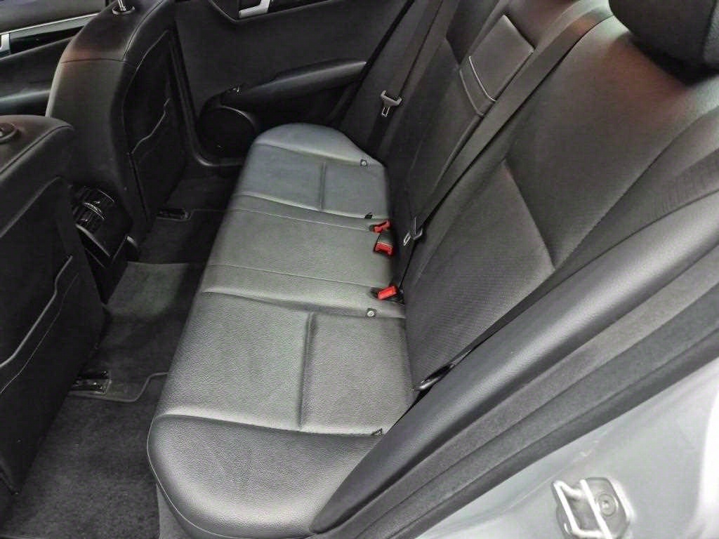 Mercedes Benz C Class - Vista 12