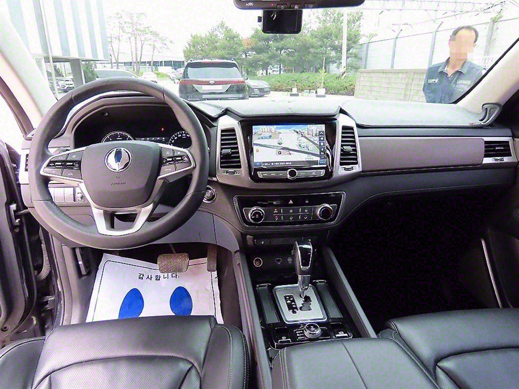 Ssangyong Rexton - Vista 7