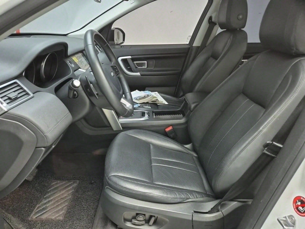 Land Rover Discovery Sports - Vista 11