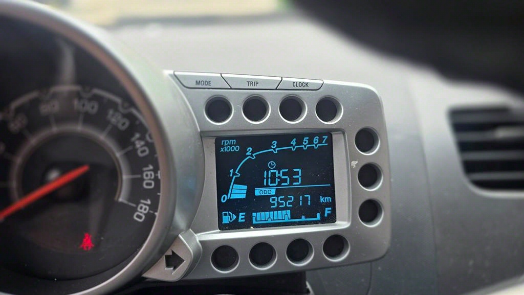 Chevrolet Spark 2012 Morado - Importación desde Corea - HF Imports Iquique - Foto 17