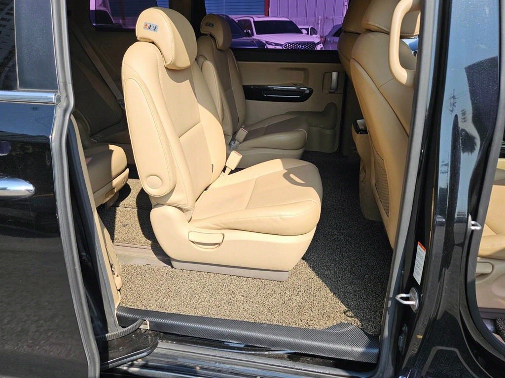 KIA Carnival 2015 Negro - Importación desde Corea - HF Imports Iquique - Foto 15