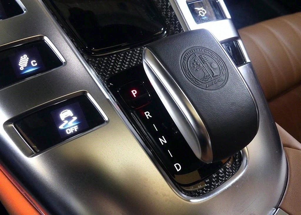 Mercedes Benz AMG GT - Vista 7