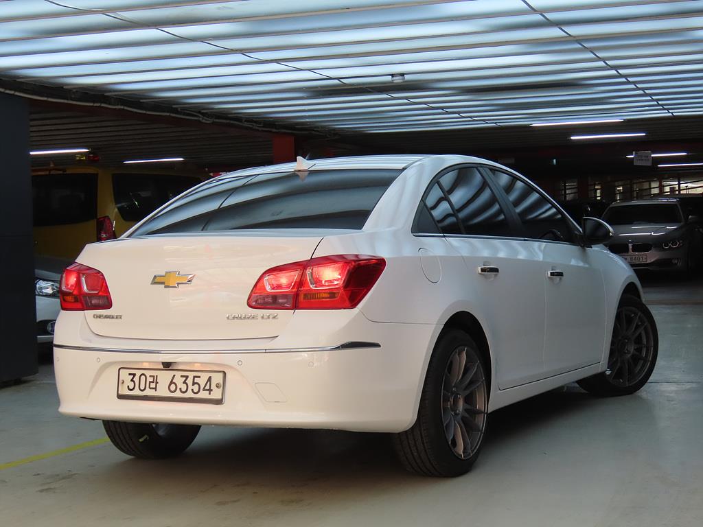 Chevrolet Cruise - Vista 4