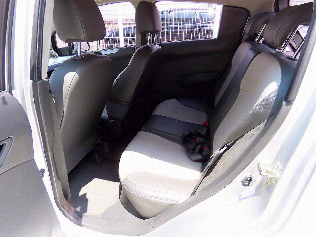 Chevrolet Spark - Vista 6