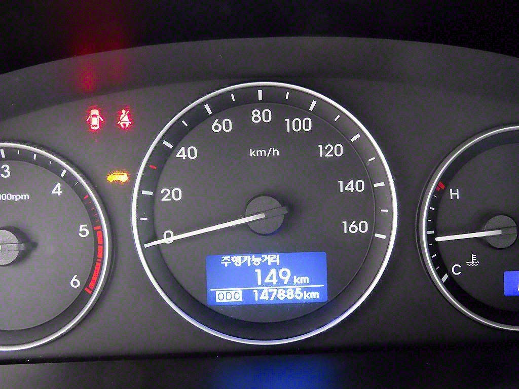 HYUNDAI Starex - Vista 10