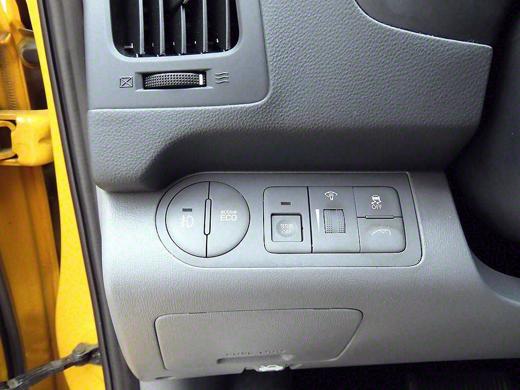 HYUNDAI Starex - Vista 12