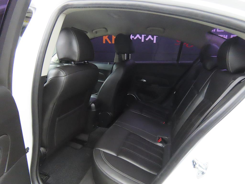 Chevrolet Cruise - Vista 6