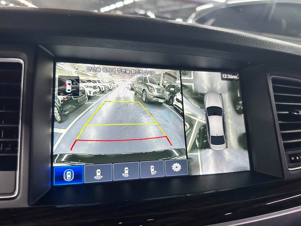 Genesis G80 - Vista 12