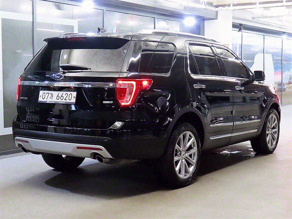 Ford Explorer - Vista 4