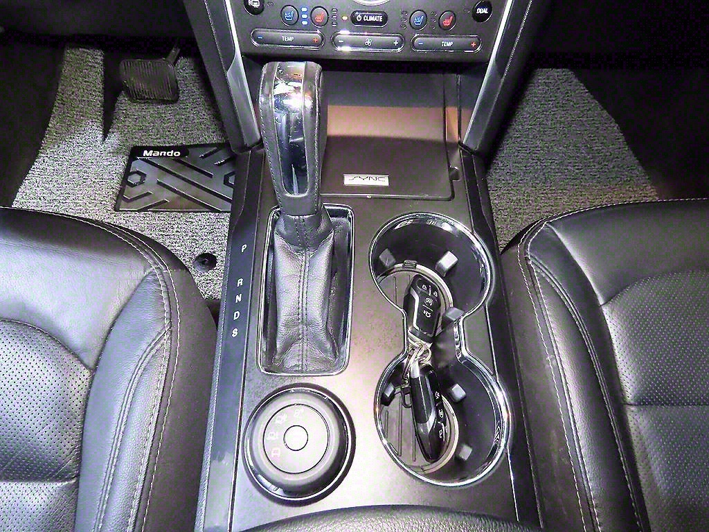 Ford Explorer - Vista 12