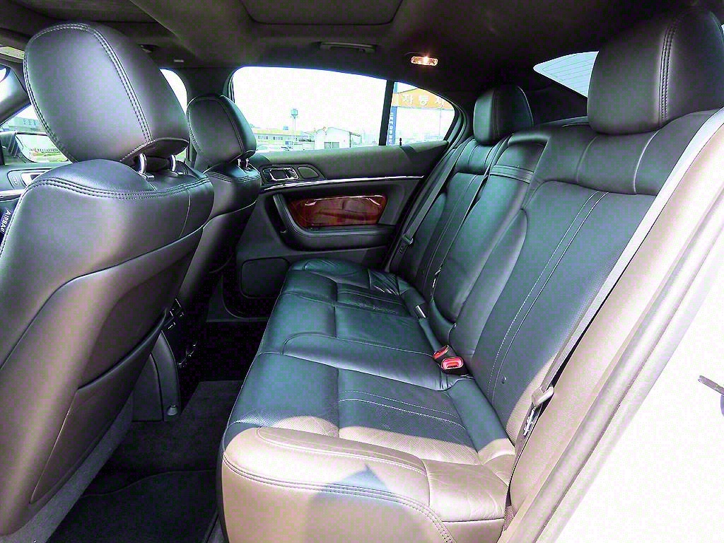 Lincoln MKS - Vista 6