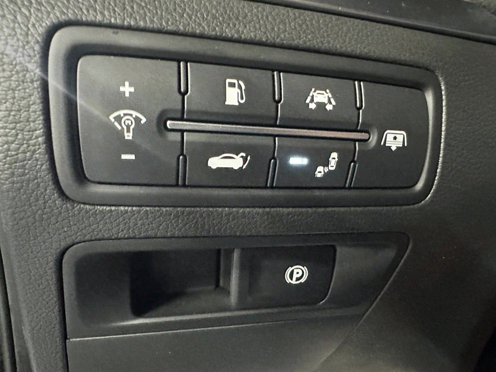 Genesis G80 - Vista 10