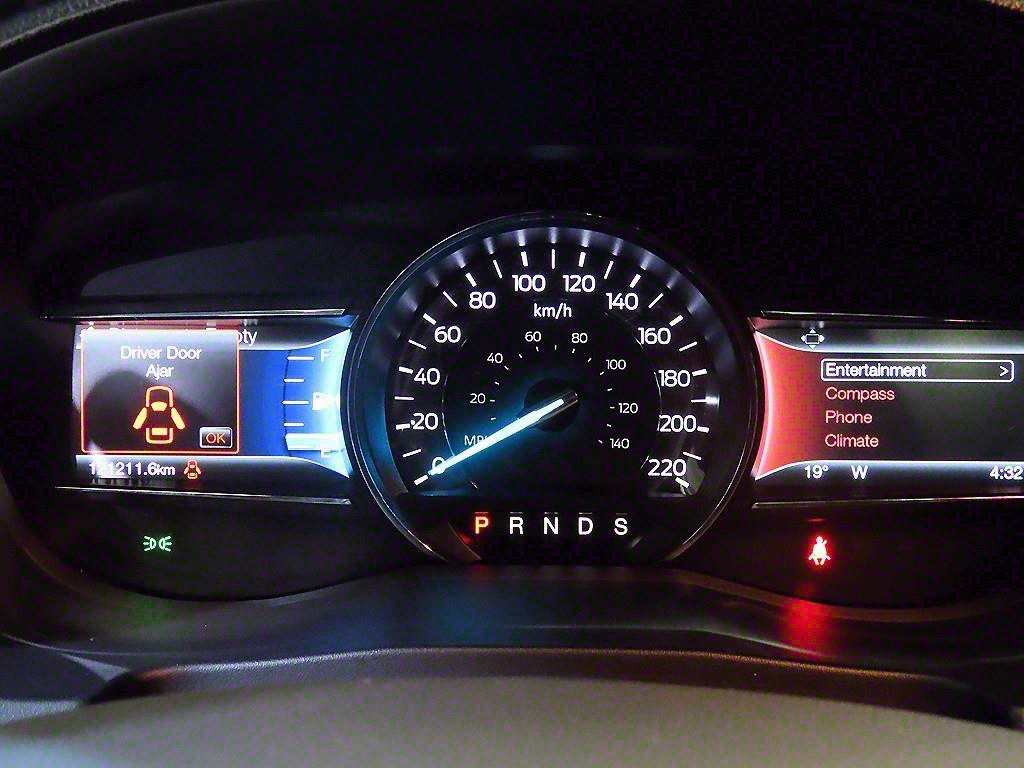 Ford Explorer - Vista 9