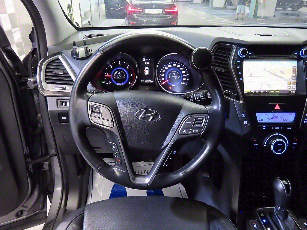 HYUNDAI Santa Fe - Vista 8