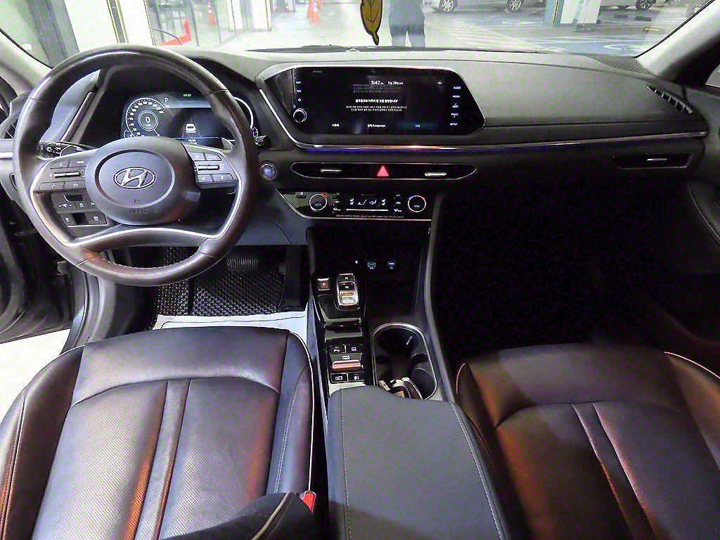 HYUNDAI Sonata - Vista 10