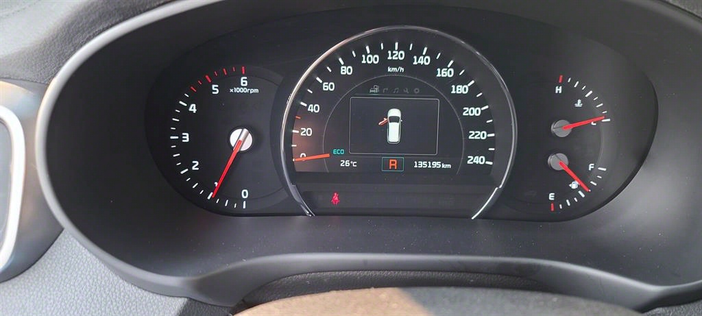 KIA Sorento - Vista 9