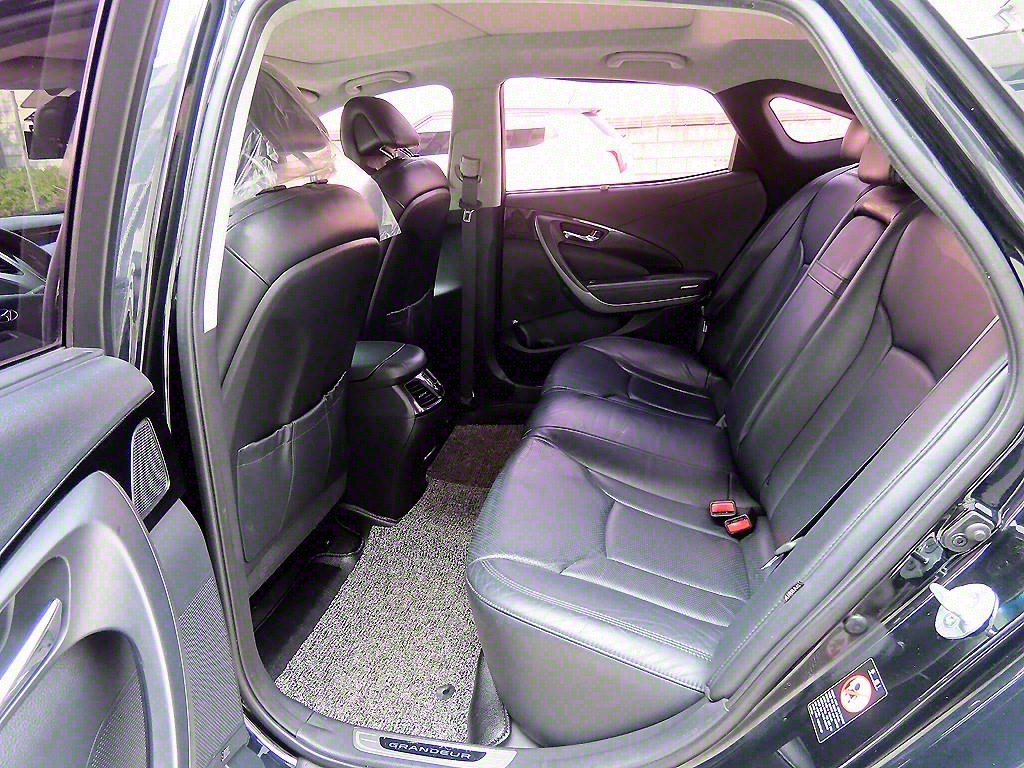 HYUNDAI Grandeur - Vista 6