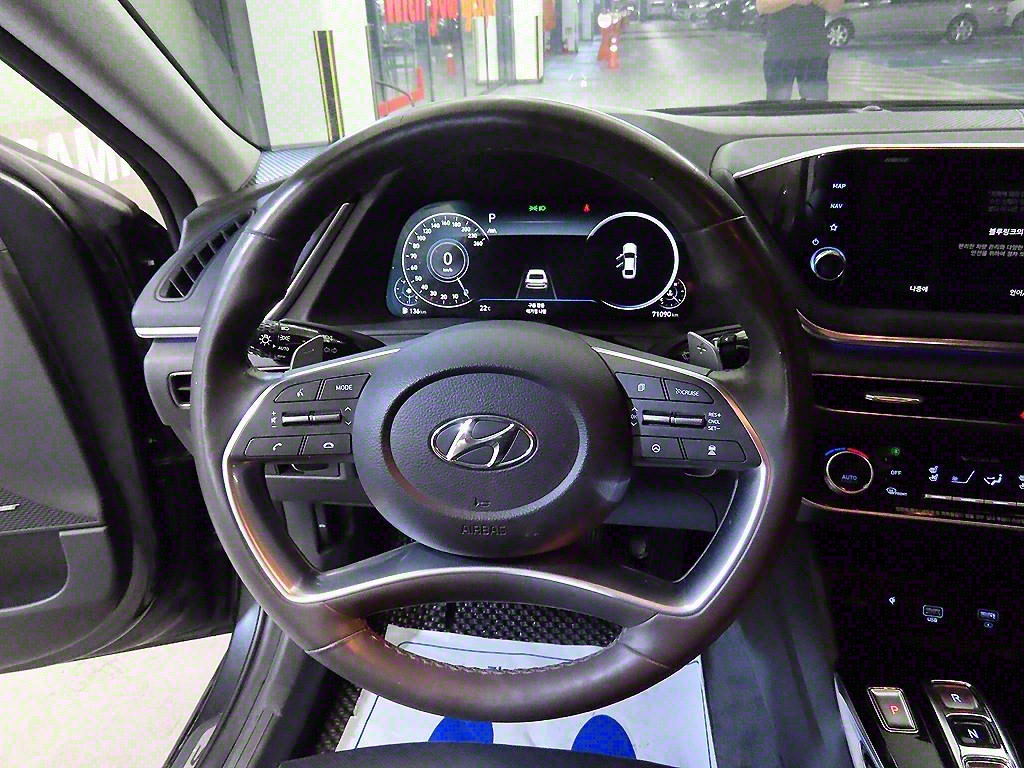 HYUNDAI Sonata - Vista 8