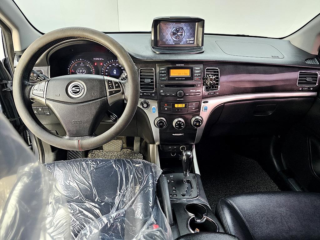 Ssangyong Korando - Vista 5