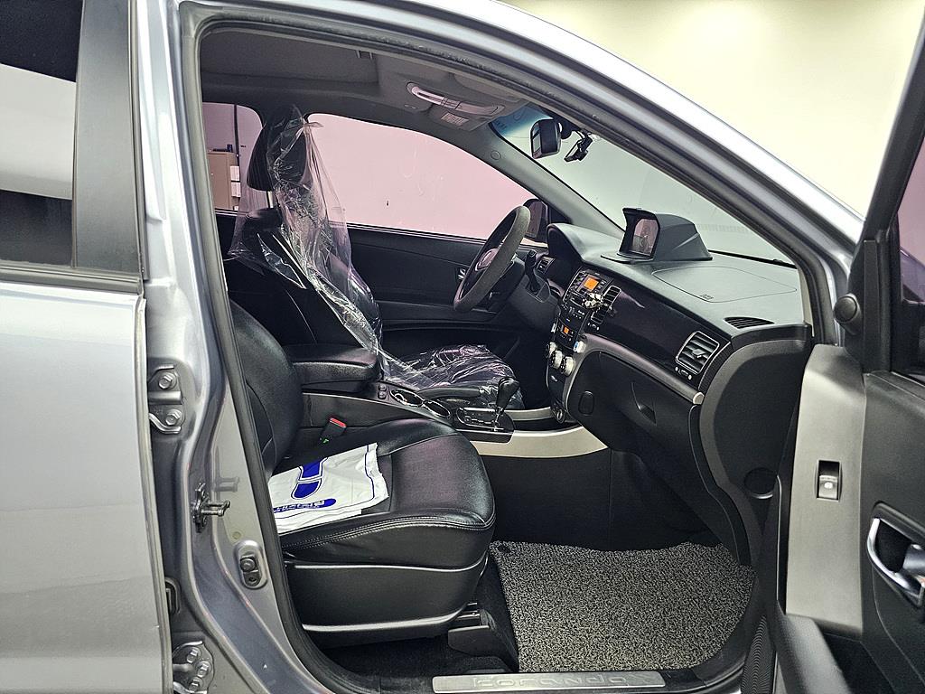 Ssangyong Korando - Vista 11