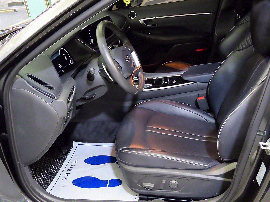 HYUNDAI Sonata - Vista 6