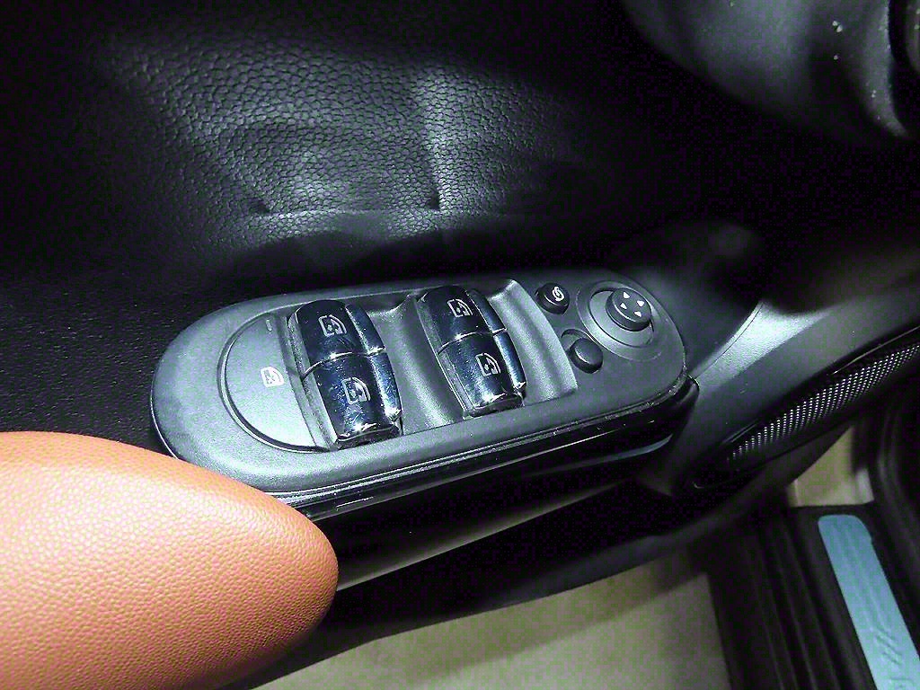 Mini Cooper 2023 Gris - Importación desde Corea - HF Imports Iquique - Foto 13