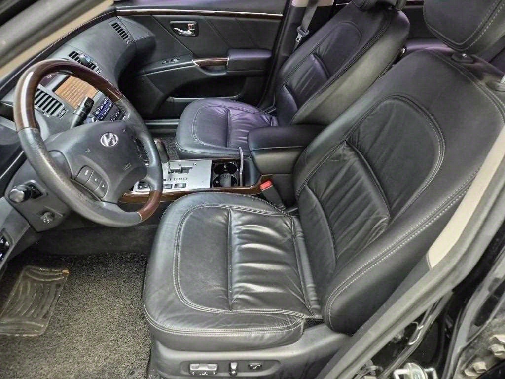 HYUNDAI Grandeur - Vista 10