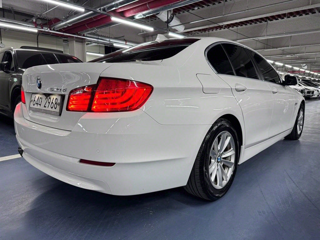BMW 5 Series - Vista 4
