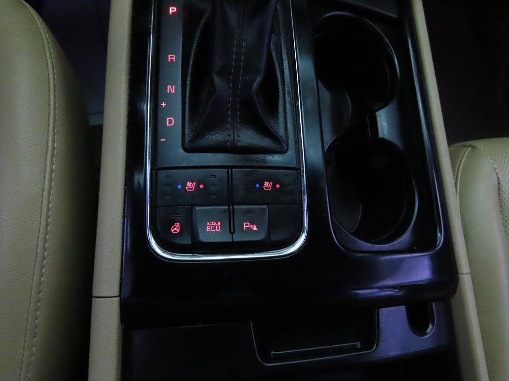 KIA Carnival - Vista 11