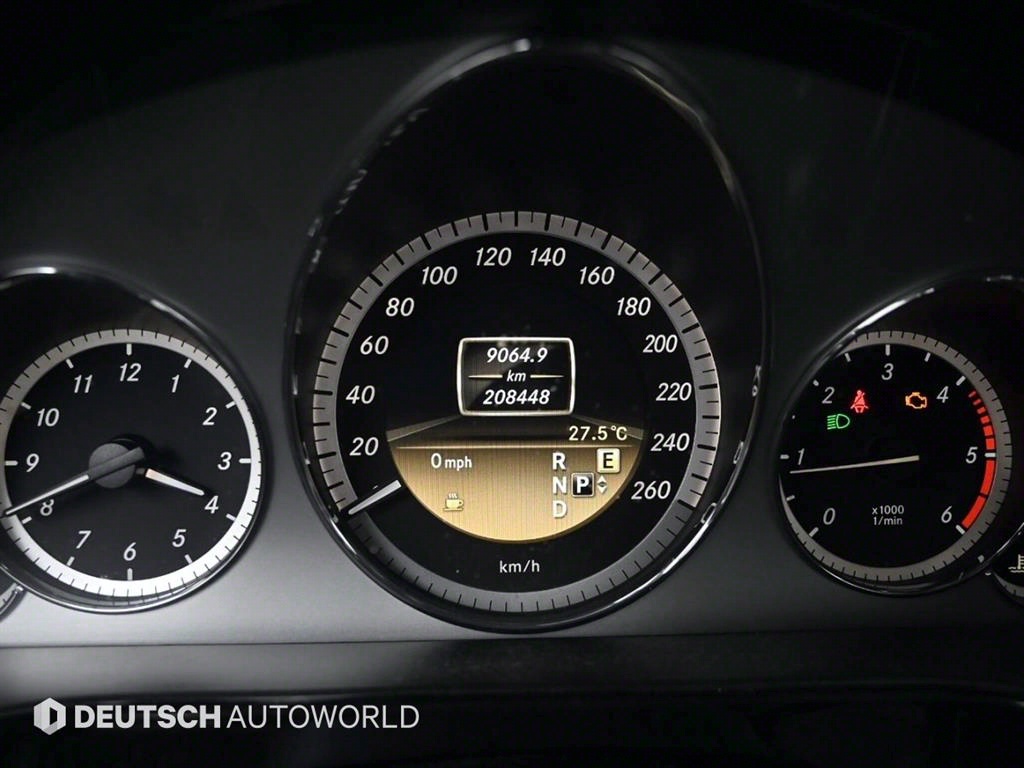 Mercedes Benz E class - Vista 8