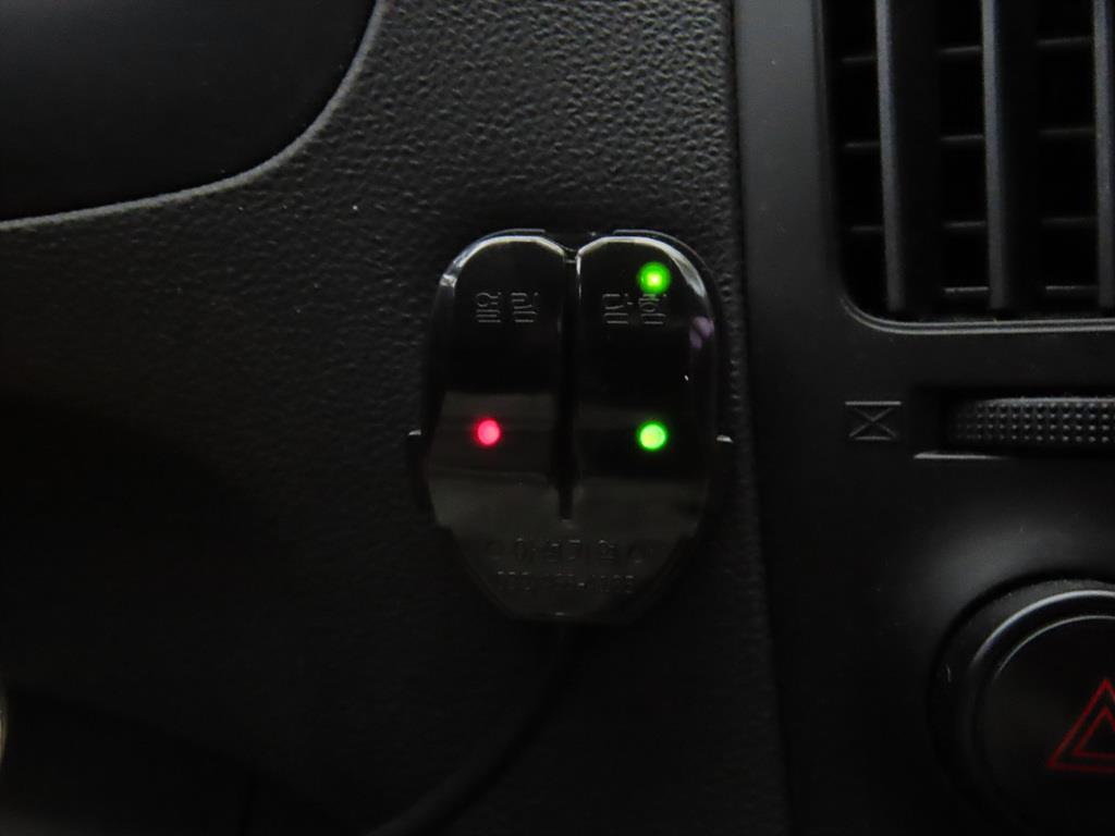 HYUNDAI Starex 2012 Amarillo - Importación desde Corea - HF Imports Iquique - Foto 15