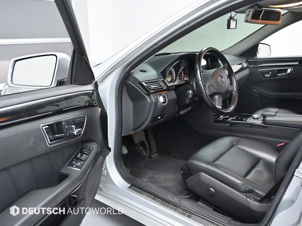 Mercedes Benz E class - Vista 11