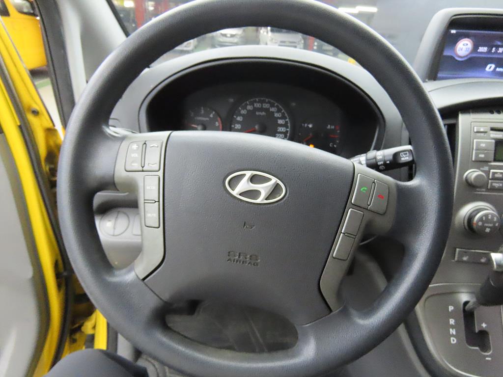 HYUNDAI Starex - Vista 9