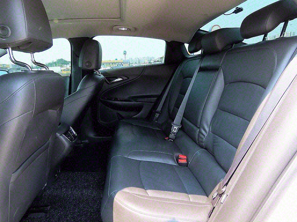 Chevrolet Malibu - Vista 6