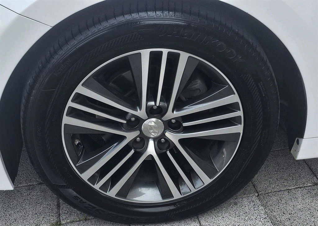 HYUNDAI Grandeur - Vista 9