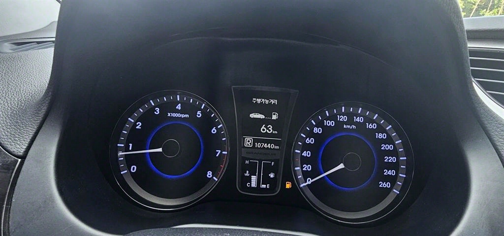 HYUNDAI Grandeur - Vista 7