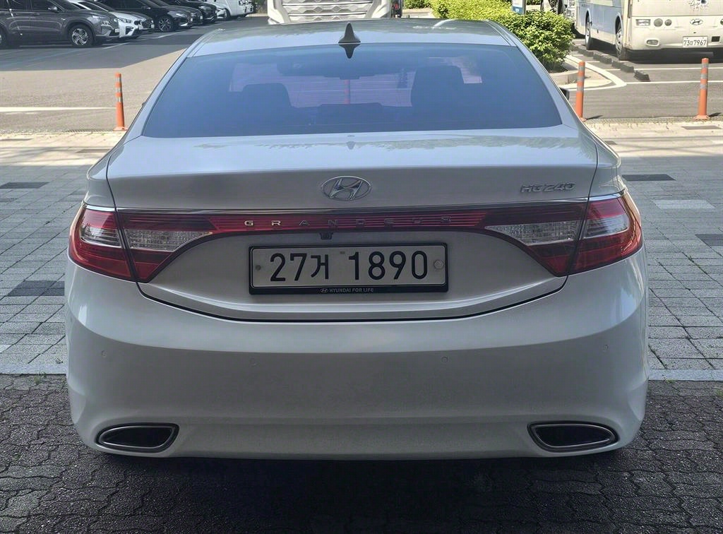 HYUNDAI Grandeur - Vista 4