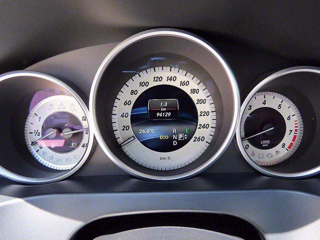 Mercedes Benz E class - Vista 9