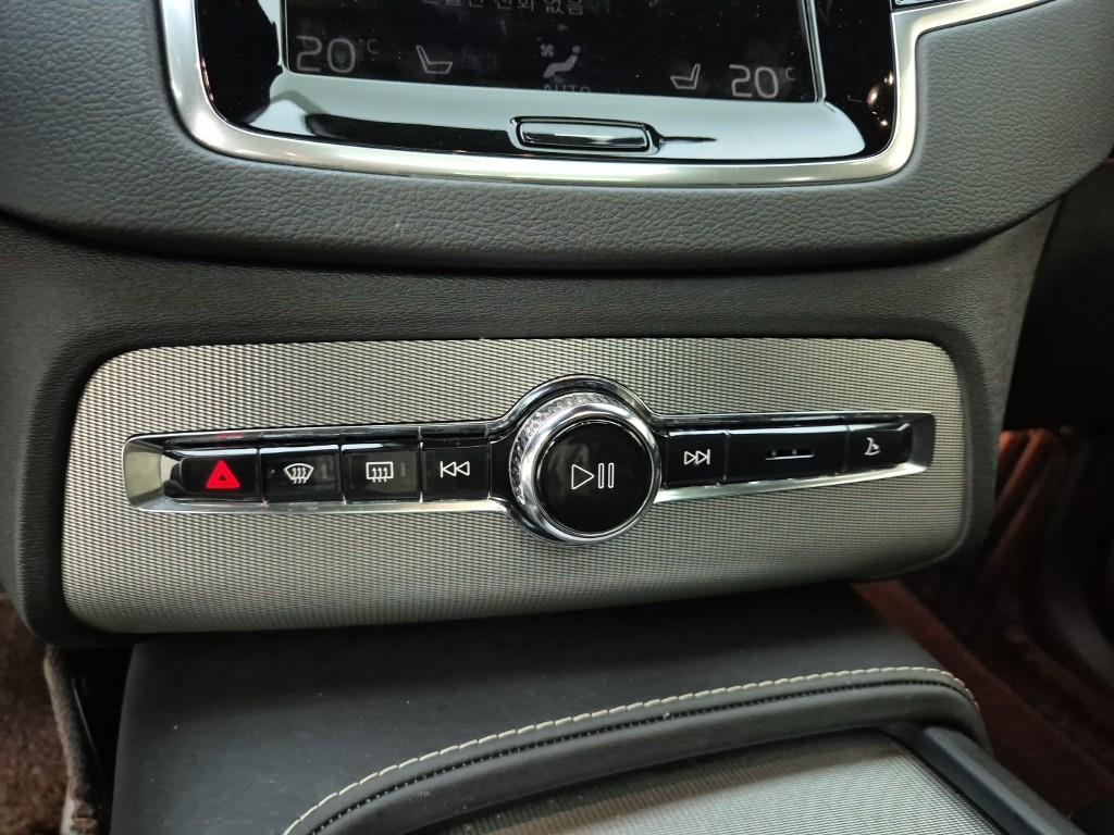 Volvo XC90 - Vista 10