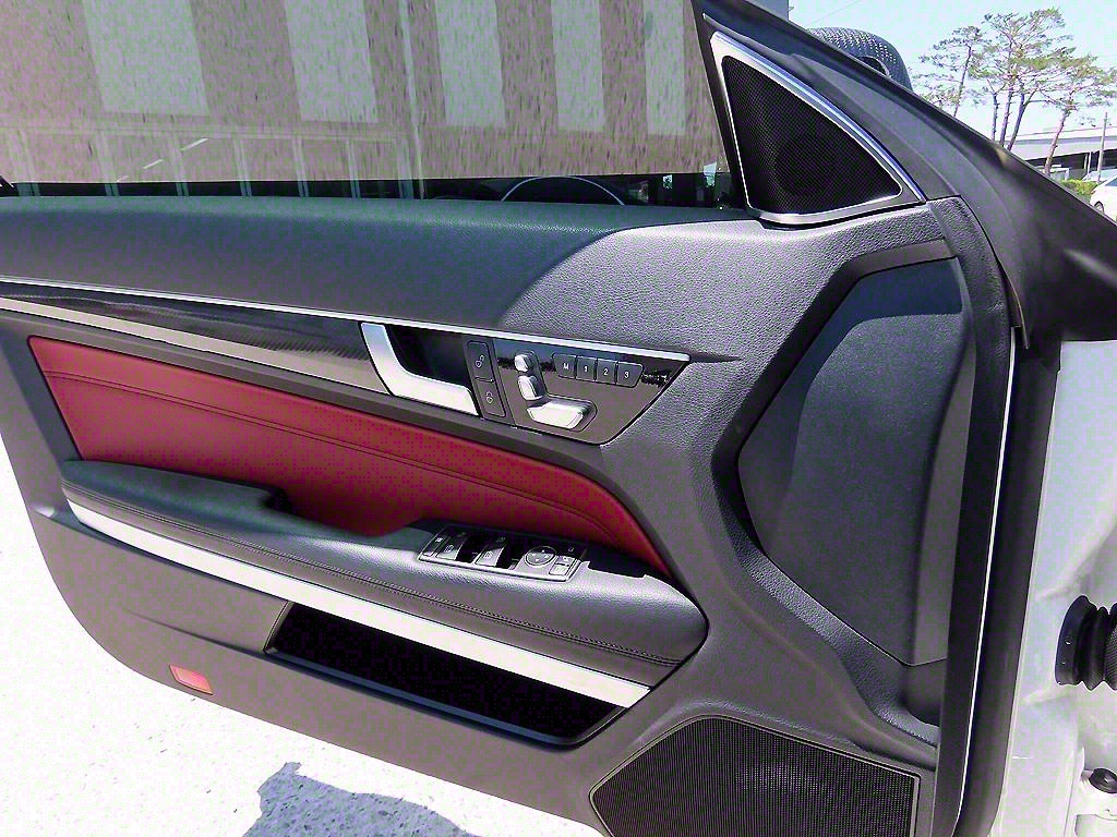 Mercedes Benz E class - Vista 11