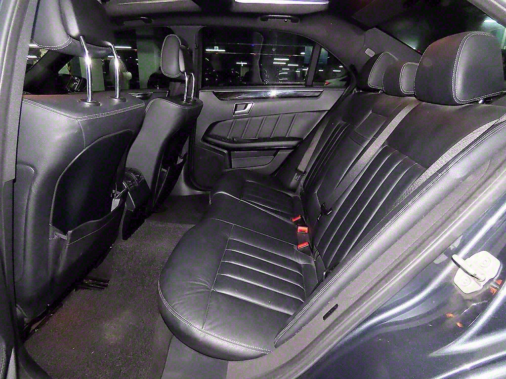 Mercedes Benz E class - Vista 7