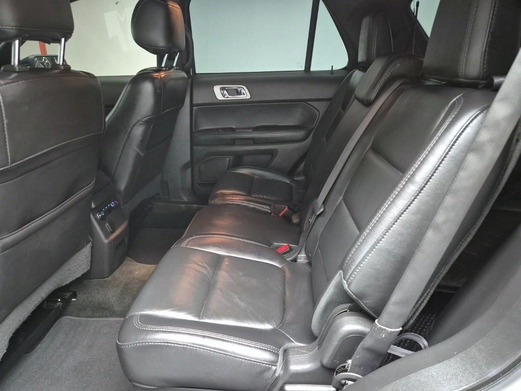 Ford Explorer - Vista 12