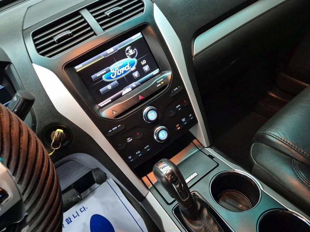 Ford Explorer - Vista 10