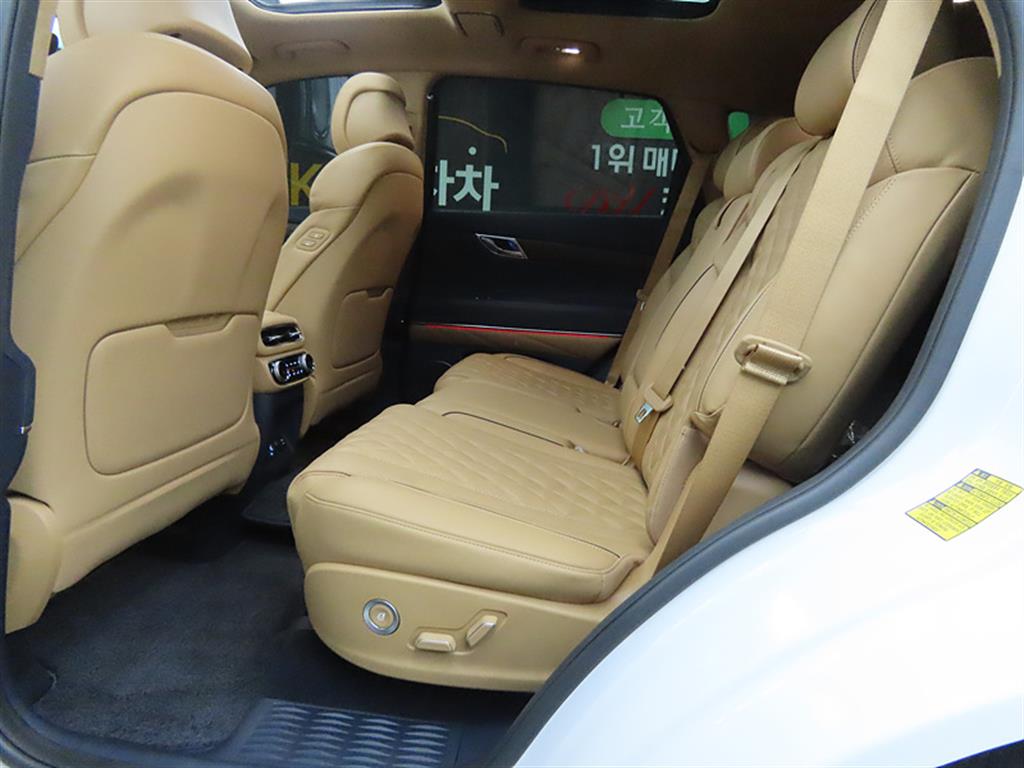 Genesis GV80 - Vista 6