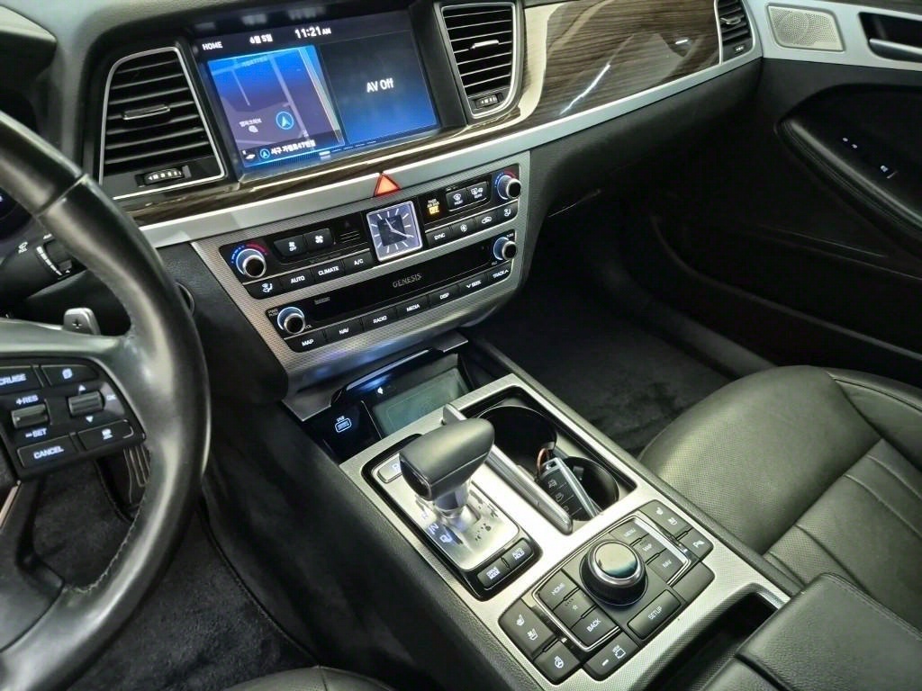Genesis G80 - Vista 10