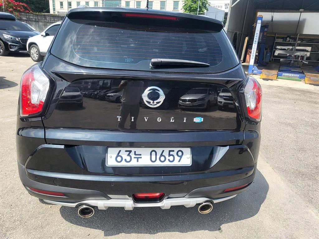 Ssangyong Tivoli - Vista 4
