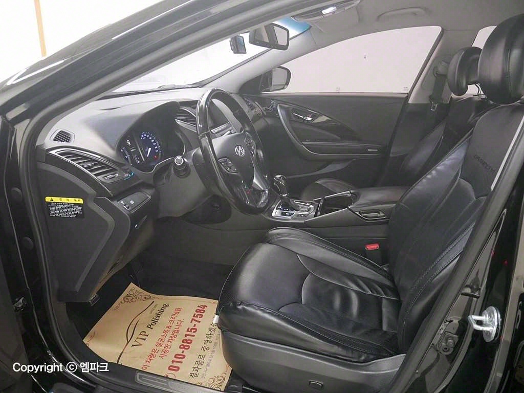 HYUNDAI Grandeur - Vista 10